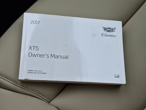 Used 2017 Cadillac XT5 FWD image 25