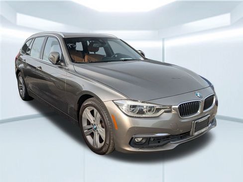 Used 2016 BMW 328i xDrive Wagon image 3