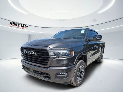 New 2026 RAM 1500 Laramie AWD/4WD image 6