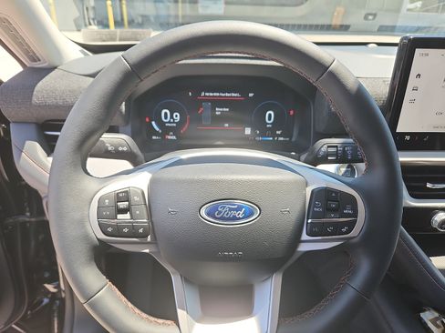 New 2026 Ford Explorer Active AWD/4WD image 14