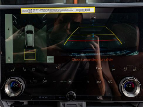 Used 2025 Lexus GX 550 w/ Accessory Package (2T) image 25