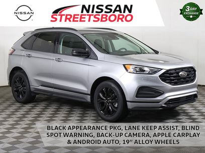 Used 2022 Ford Edge SE w/ Black Appearance Package