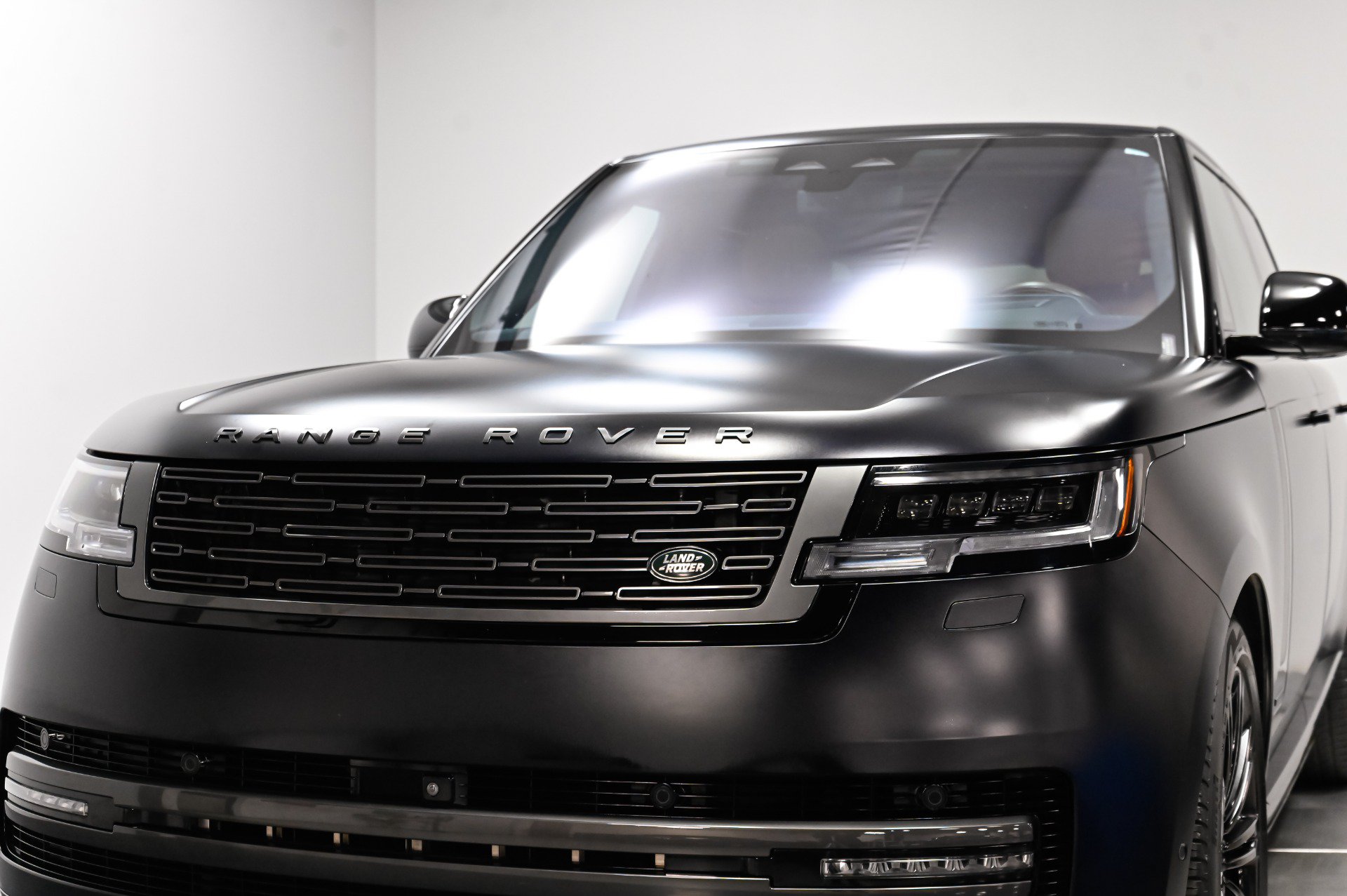 Used 2023 Land Rover Range Rover Long Wheelbase Autobiography AWD/4WD image 48