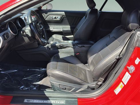 Used 2023 Ford Mustang Premium image 19