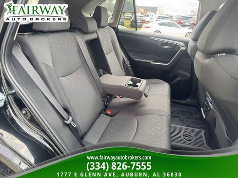 Used 2024 Toyota RAV4 AWD Hybrid image 13