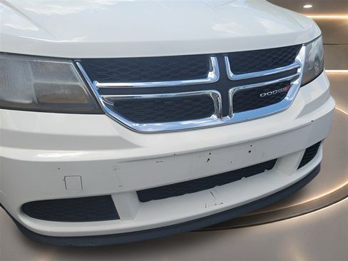 Used 2018 Dodge Journey SE w/ Connectivity Group FWD image 26