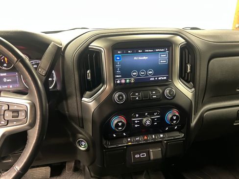 Certified 2022 Chevrolet Silverado 1500 RST image 22