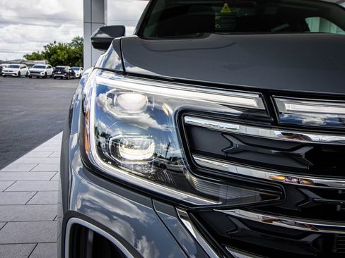 New 2026 Volkswagen Atlas SE FWD image 5