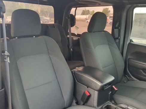 Used 2023 Jeep Wrangler Sport S image 15