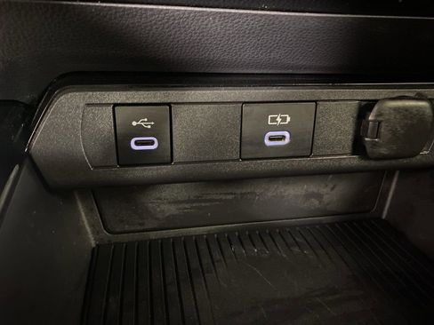 Used 2023 Toyota Prius Prime FWD image 20