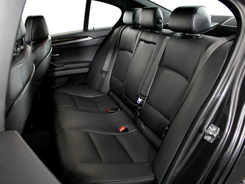 Used 2012 BMW 535i xDrive 535i xDrive image 40