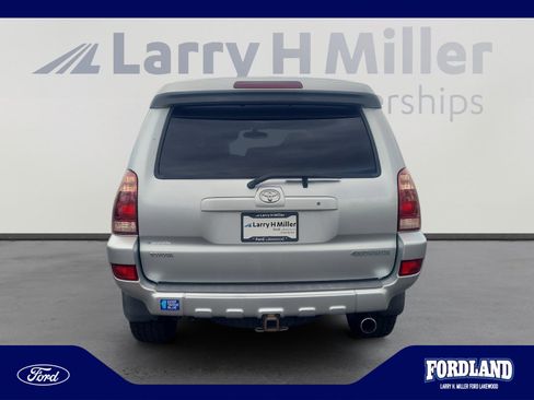 Used 2005 Toyota 4Runner Limited AWD/4WD image 4