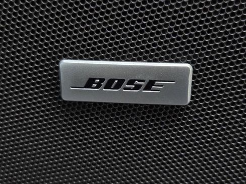 Used 2024 GMC Yukon SLT image 9