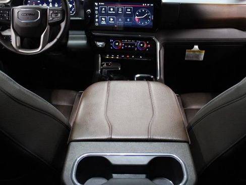 Used 2025 GMC Sierra 1500 Denali w/ Denali Reserve Package image 33
