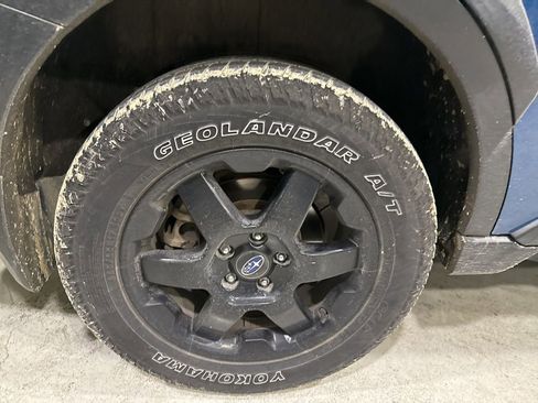 Used 2022 Subaru Outback Wilderness w/ Wilderness Package image 38