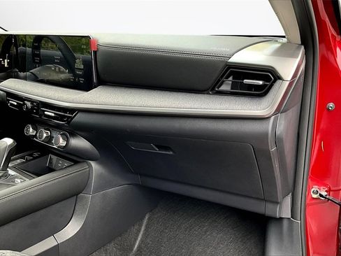 New 2025 Nissan Kicks SV w/ SV Premium Package image 27