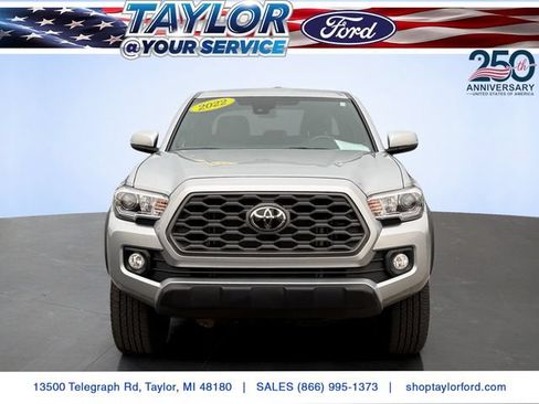 Used 2022 Toyota Tacoma TRD Off-Road w/ Black Out Package (TMS) AWD/4WD image 3