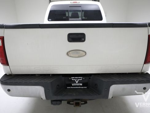 Used 2011 Ford F250 Lariat w/ Lariat Interior Pkg image 3