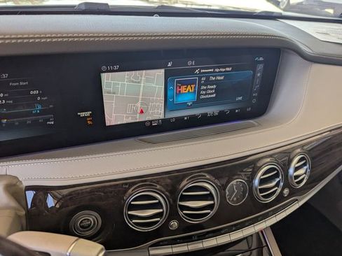 Used 2019 Mercedes-Benz S 560 Sedan image 27