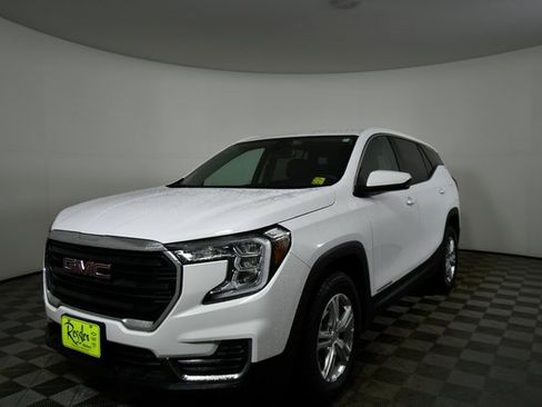 Used 2024 GMC Terrain SLE image 6