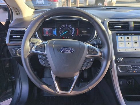 Used 2017 Ford Fusion SE w/ Equipment Group 201A image 11