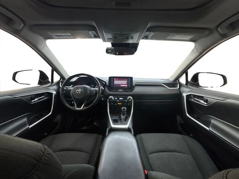 Used 2020 Toyota RAV4 XLE w/ Convenience Package image 14