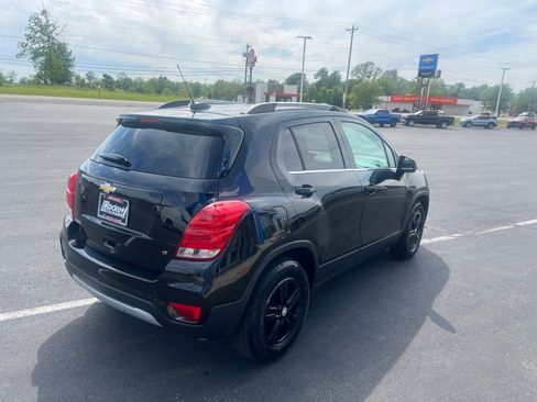 Used 2019 Chevrolet Trax LT FWD image 4