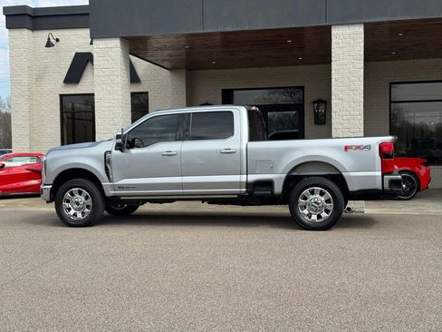 Used 2024 Ford F250 Lariat w/ Lariat Ultimate Package AWD/4WD image 8