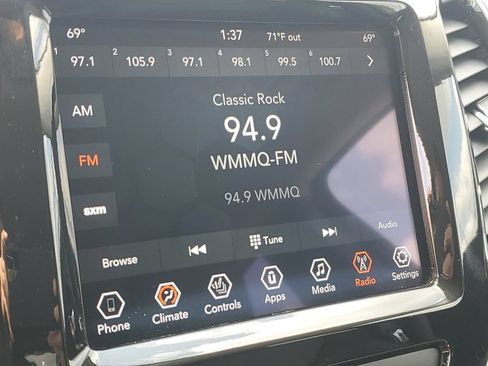 Used 2020 Jeep Cherokee Limited AWD/4WD image 12