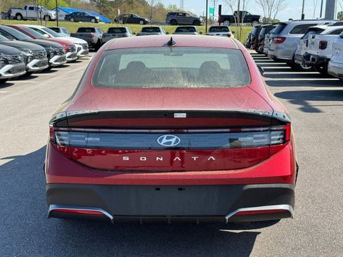 Used 2025 Hyundai Sonata SE image 10