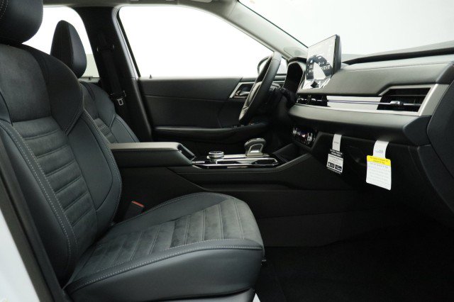 New 2026 Mitsubishi Outlander SE FWD image 18