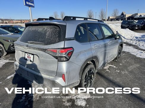 Used 2025 Subaru Forester Limited image 3