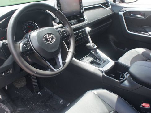 Used 2022 Toyota RAV4 XLE Premium FWD image 14