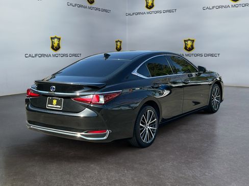 Used 2022 Lexus ES 300h w/ Premium Package FWD image 5
