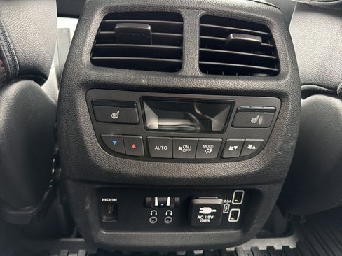 Used 2022 Honda Pilot Black Edition image 28