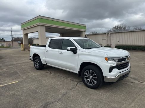 Used 2023 Chevrolet Silverado 1500 LT w/ Protection Package image 17