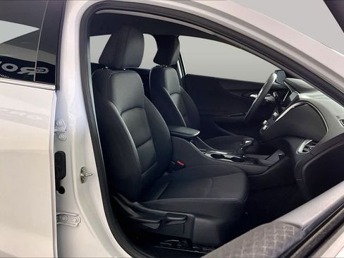 Certified 2022 Chevrolet Malibu LS FWD image 9