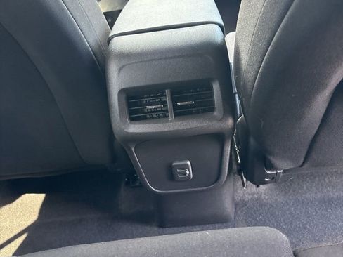 Used 2023 Chevrolet Equinox LT image 13