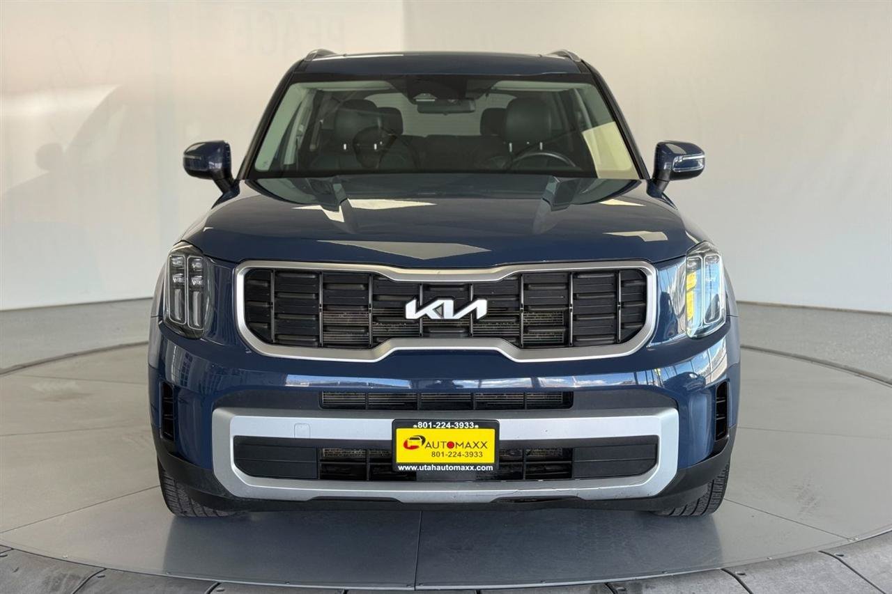 Used 2025 Kia Telluride S AWD/4WD image 2