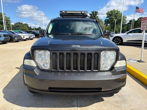 Used 2010 Jeep Liberty Sport w/ Popular Equipment Group AWD/4WD image 2