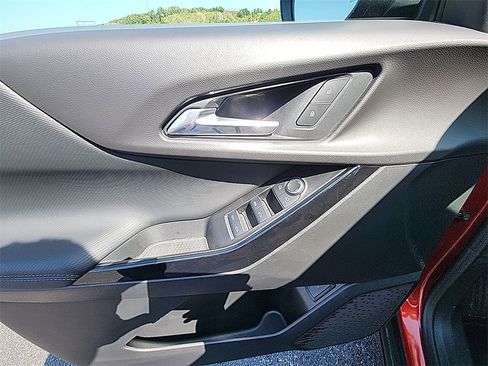 New 2025 Chevrolet Equinox LT w/ Convenience Package II image 13