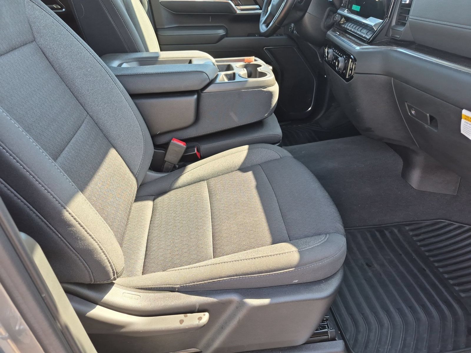 Used 2023 Chevrolet Silverado 1500 LT AWD/4WD image 20