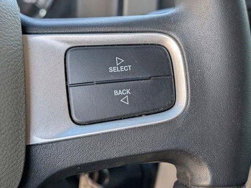 Used 2011 RAM 1500 Classic SLT AWD/4WD image 18