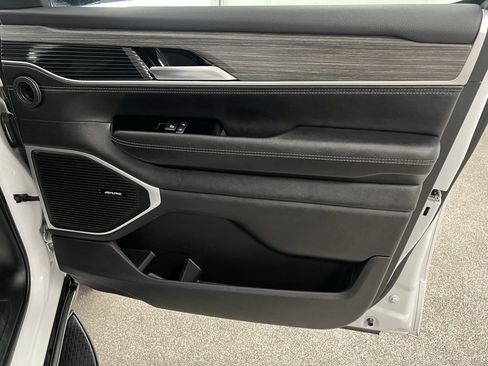 Used 2024 Jeep Wagoneer L Series II w/ Premium Group I image 61