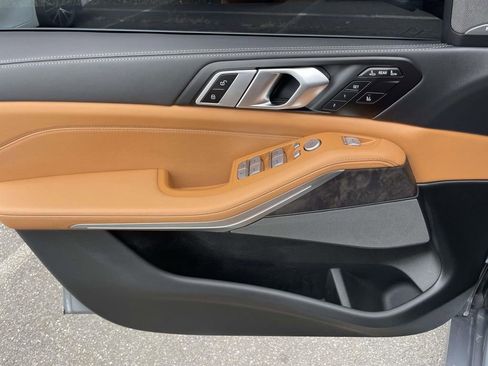 Used 2025 BMW X7 xDrive40i image 16