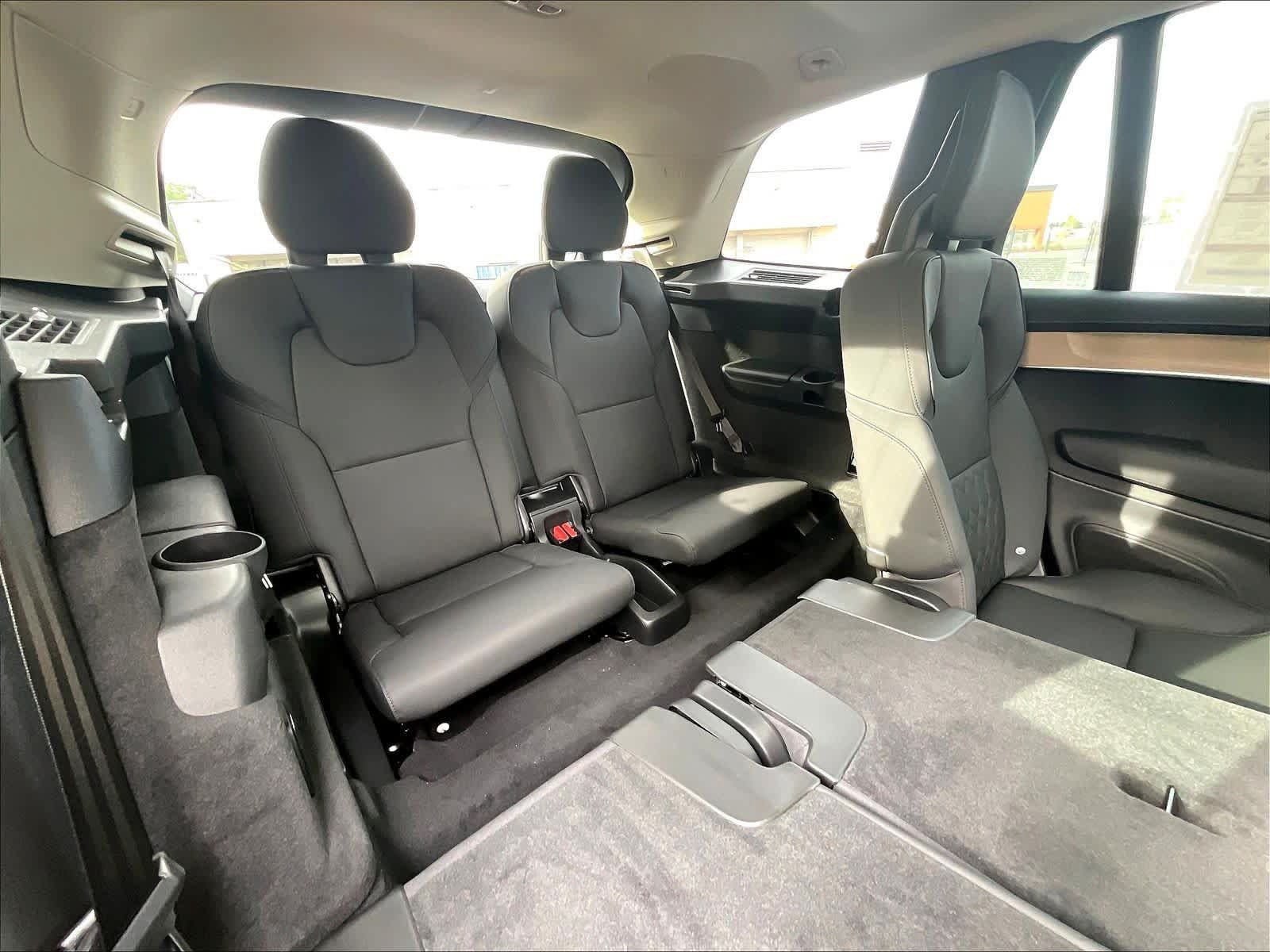 New 2026 Volvo XC90 B5 Plus w/ Protection Package AWD/4WD image 28
