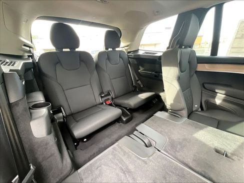 New 2026 Volvo XC90 B5 Plus w/ Protection Package image 28