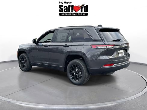 New 2026 Jeep Grand Cherokee Altitude image 6