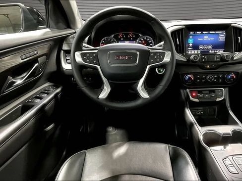 Used 2023 GMC Terrain SLT w/ Infotainment Package II FWD image 8