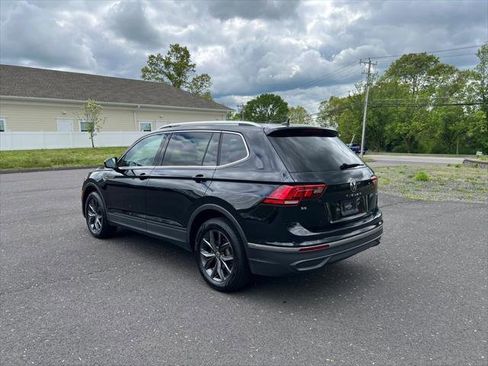 Certified 2022 Volkswagen Tiguan SE AWD/4WD image 3